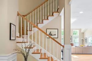 8 Walden Way, Milford, MA 01757 - Photo 5