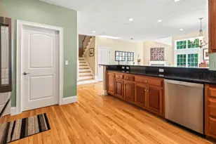 8 Walden Way, Milford, MA 01757 - Photo 21