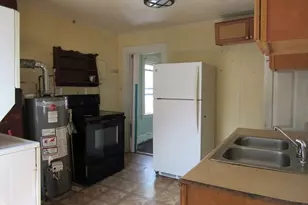 60 11th St, Wareham, MA 02558 - Photo 11