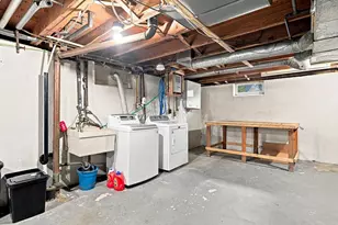 68 Feltham Rd, Springfield, MA 01118 - Photo 35