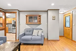 68 Feltham Rd, Springfield, MA 01118 - Photo 9