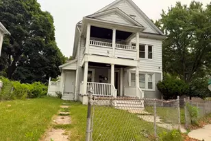 32-34 Vermont St, Springfield, MA 01108 - Photo 3