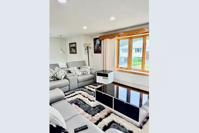 17 Valley Rd, Stoneham, MA 02180 - Photo 11