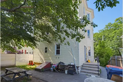 118 Irvington St, New Bedford, MA 02745 - Photo 13