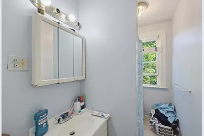 118 Irvington St, New Bedford, MA 02745 - Photo 9