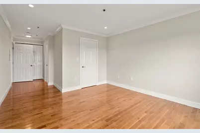 16 Harcourt #5G, Boston, MA 02116 - Photo 9