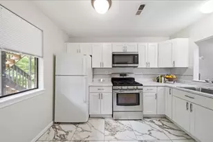 202 Park Pl, Raynham, MA 02767 - Photo 5