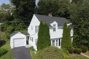 25 Westwood Pkwy, Southbridge, MA 01550 - Photo 1