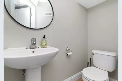 9 Russell St #3, Waltham, MA 02453 - Photo 17