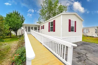 13 Madeline St, Wareham, MA 02538 - Photo 3