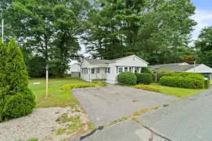 31 Beechwood Rd, Halifax, MA 02338 - Photo 3