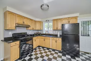 9 Wrentham St, Boston, MA 02124 - Photo 13