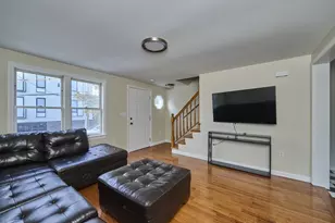 9 Wrentham St, Boston, MA 02124 - Photo 1