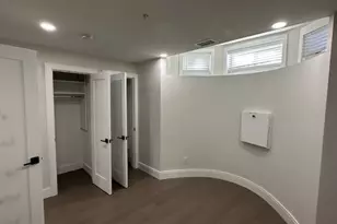 535 Newbury St, Boston, MA 02215 - Photo 15