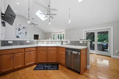 73 Meadowbrook Rd, Springfield, MA 01128 - Photo 5