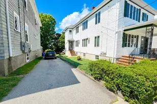 559-561 S Almond St, Fall River, MA 02724 - Photo 3