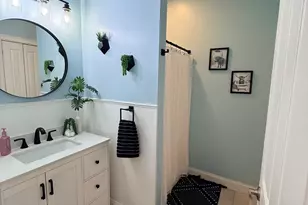 91 Royal St, Chicopee, MA 01020 - Photo 9