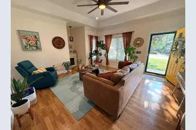 91 Royal St, Chicopee, MA 01020 - Photo 3