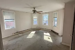 21 Everett St, Fall River, MA 02723 - Photo 9