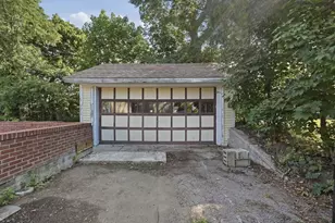 44 Winnifred Rd, Brockton, MA 02301 - Photo 23
