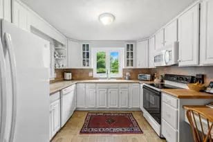 17 Woodlawn Ave, Holbrook, MA 02343 - Photo 11