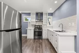 45 Thompson St, Boston, MA 02136 - Photo 13