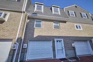 9 Circuit Ln, Watertown, MA 02472 - Photo 1