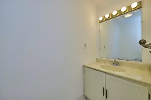 9 Circuit Ln, Watertown, MA 02472 - Photo 11