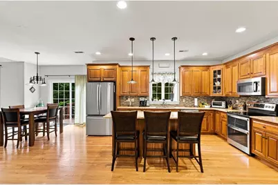 161 South St, Upton, MA 01568 - Photo 5