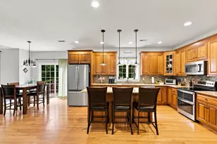 161 South St, Upton, MA 01568 - Photo 5
