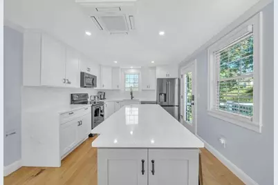 35 Holbrook Ave, Wellfleet, MA 02667 - Photo 3