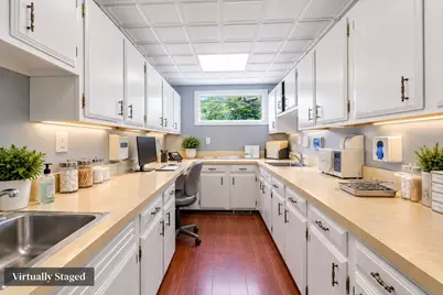 61 Pleasant St, Woburn, MA 01801 - Photo 15