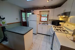 26 Carver Dr, Bridgewater, MA 02324 - Photo 9