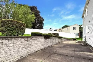 30 Manor Rd, Waltham, MA 02453 - Photo 7