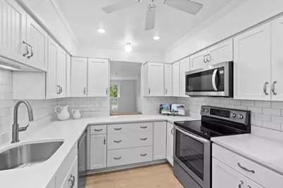 3512 Main St #3, Barnstable, MA 02630 - Photo 1