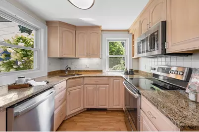 86 Orange Street, Reading, MA 01867 - Photo 11