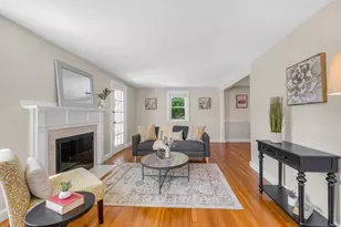 86 Orange St, Reading, MA 01867 - Photo 3