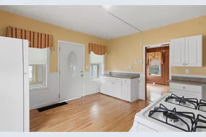 174 Willard Street, Lowell, MA 01850 - Photo 11