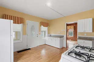 174 Willard St, Lowell, MA 01850 - Photo 11