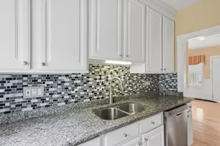 174 Willard St, Lowell, MA 01850 - Photo 15