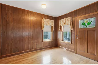 174 Willard Street, Lowell, MA 01850 - Photo 5