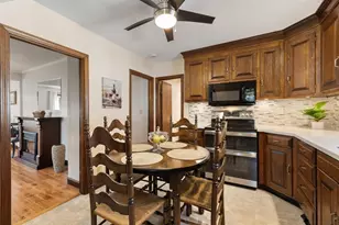 12 Williams St, Danvers, MA 01923 - Photo 5