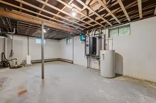 51 Lee Ave, Fitchburg, MA 01420 - Photo 25