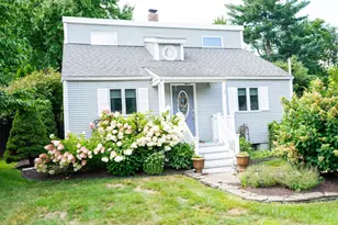 87 Berkshire Dr, Westfield, MA 01085 - Photo 1