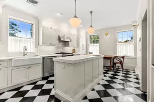 24 Chestnut St, Salem, MA 01970 - Photo 1