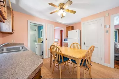 4 Grammont Rd, Worcester, MA 01607 - Photo 7