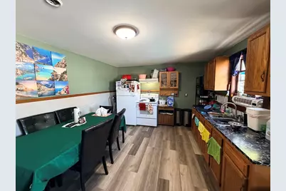 264 Mechanic St, Leominster, MA 01453 - Photo 9