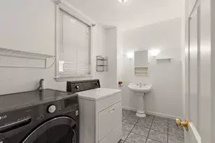 22 Clyde St, Somerville, MA 02144 - Photo 9