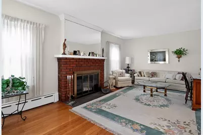 24 Lindbergh Ave, Holyoke, MA 01040 - Photo 25