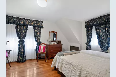 24 Lindbergh Ave, Holyoke, MA 01040 - Photo 21